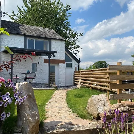 Delightful One Bed District Holiday home *