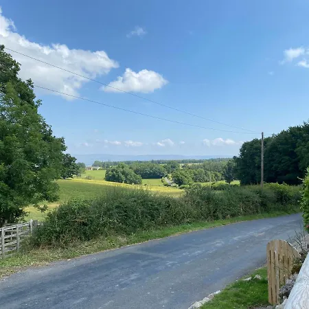 Delightful One Bed District